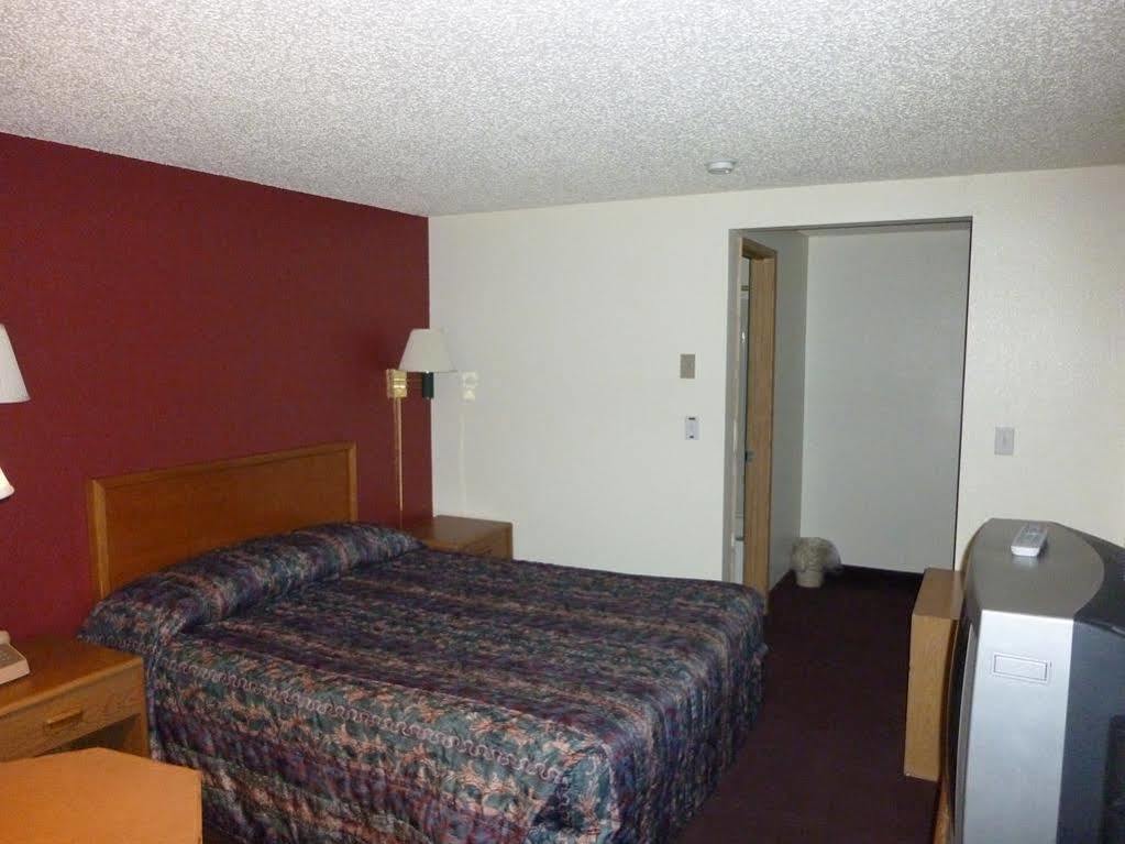 Willow Springs Motel Cheney Екстериор снимка